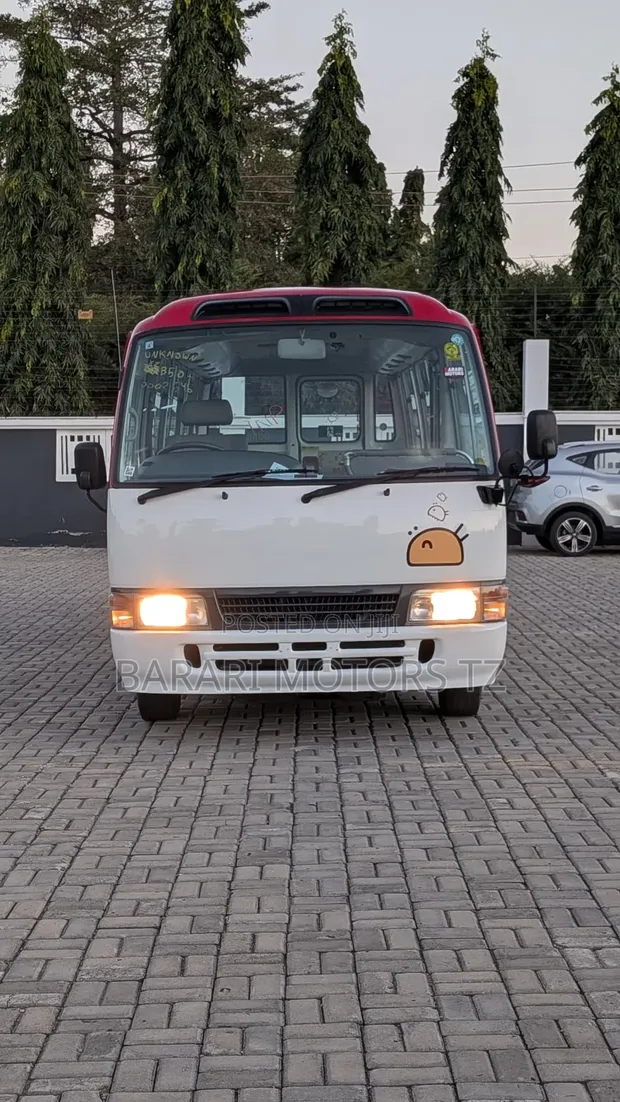 Toyota Coaster 2007 - Red School Bus - 1