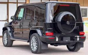 Mercedes-Benz G400 2023