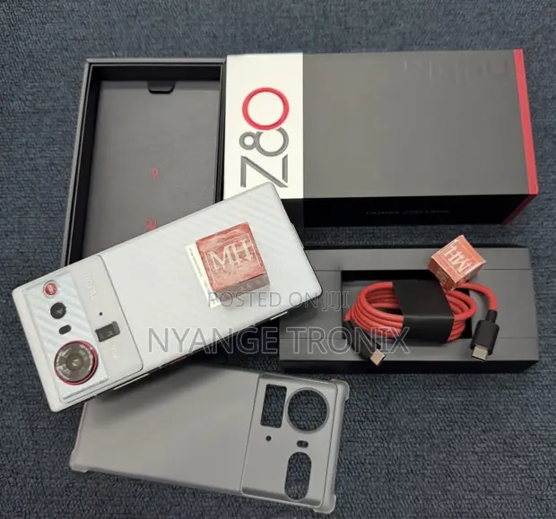 ZTE nubia Z80 Ultra 5G 1TB Mpya Nyeupe - 1