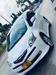 Toyota Ractis 2008 White - 3