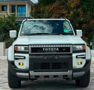Toyota Land Cruiser Prado 250 2025 White