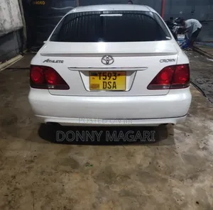 Toyota Crown Athlete 2006 White