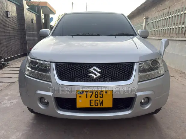 Suzuki Escudo 2007 Silver - 1