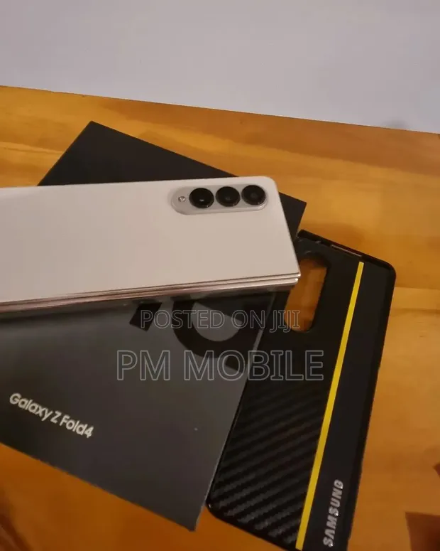 New Samsung Galaxy Z Fold4 512GB - 1