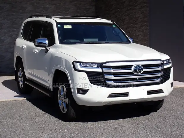 New Toyota Land Cruiser LC300 VX 2024 Pearl - 1