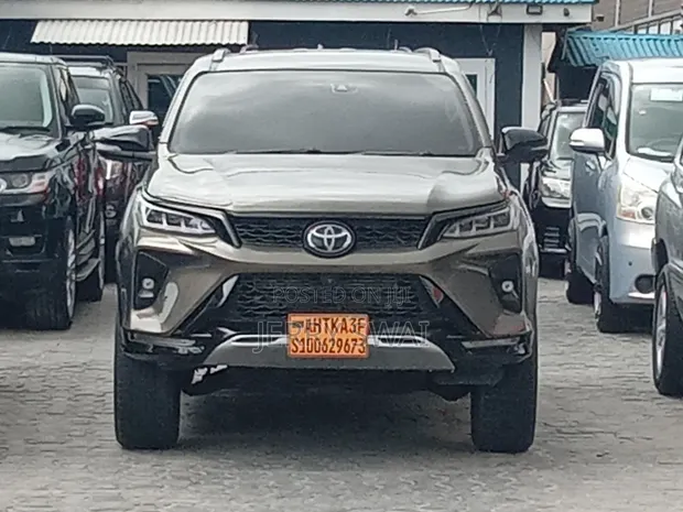 2021 Toyota Fortuner VX 2.8 GD-6 - 1