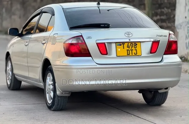 Toyota Premio 2004 Silver - 1