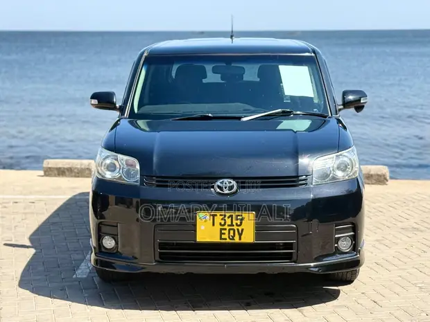 Toyota Corolla Rumion 2008 Black - 1