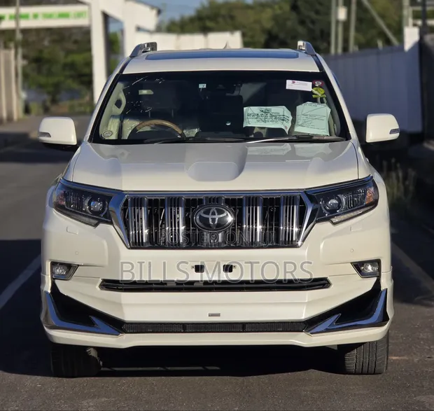 Toyota Land Cruiser Prado 2022 White - 1