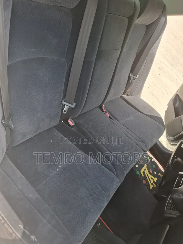 Toyota Crown Royale 2005 White - 1