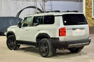 2024 Toyota Land Cruiser LC250 Pearl