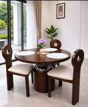 4-Seater Dining Table - Mninga Wood