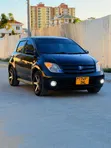 Toyota IST 2003 Nyeusi - 1