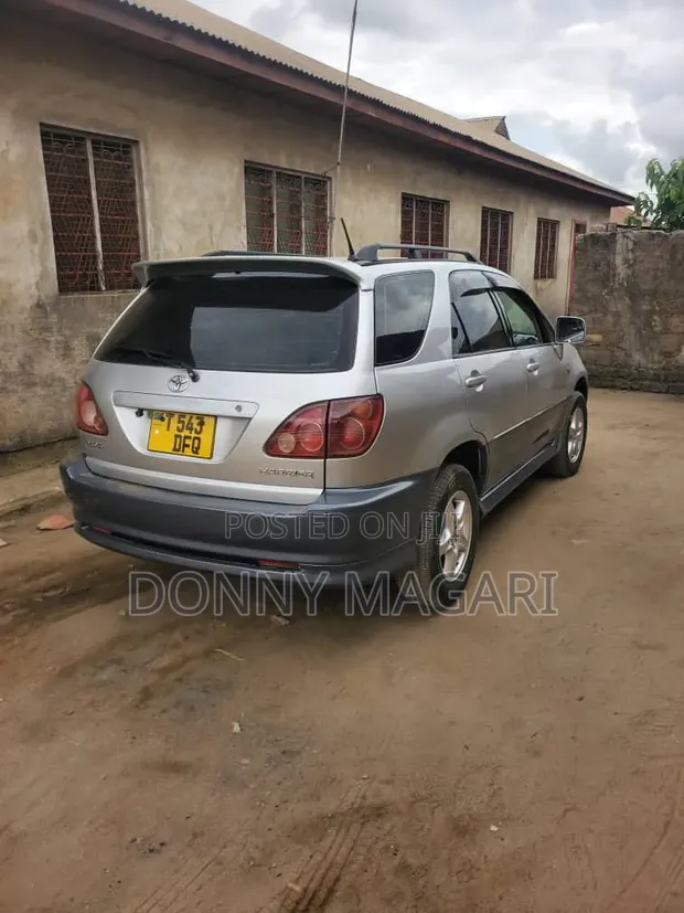 Toyota Harrier 2002 Silver - 1