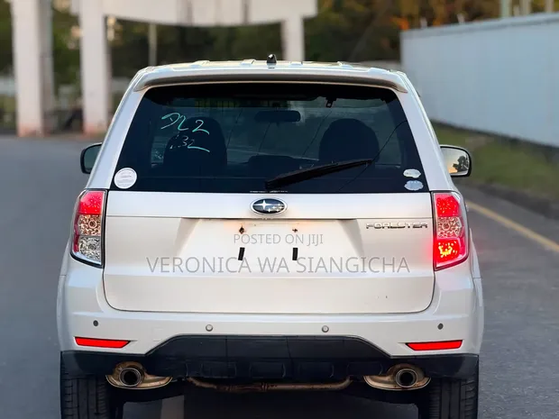 Subaru Forester 2009 White - 1