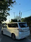 Toyota Vellfire 2009 White - 2