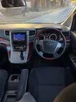 Toyota Vellfire 2009 White - 4