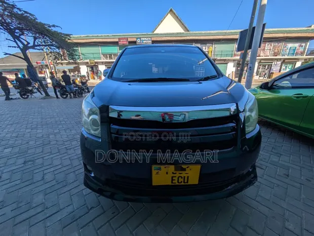 Toyota Noah 2007 Black - 1
