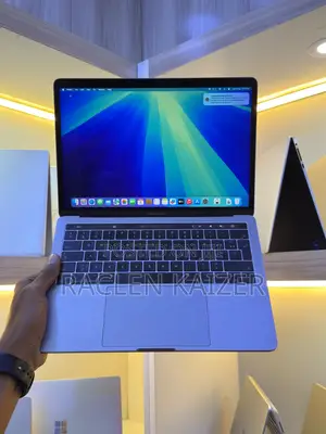 Apple MacBook Pro 13" 2017 Core i5 8GB RAM 256GB SSD