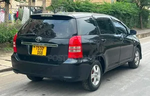 Toyota Wish 2005 Nyeusi