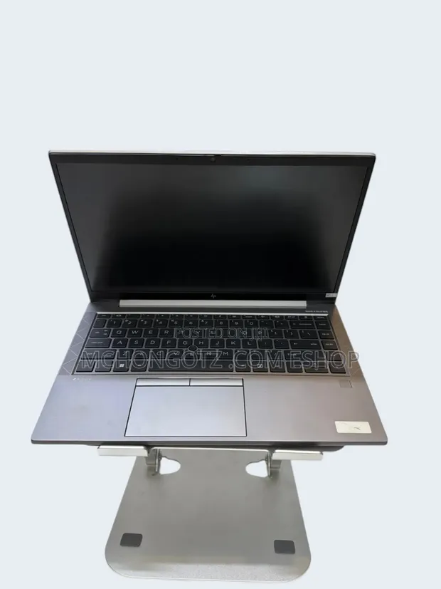 Laptop HP ZBook Firefly G8 16GB RAM, 512GB SSD - 1