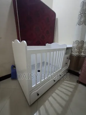 Baby Crib with Drawer and Wheels