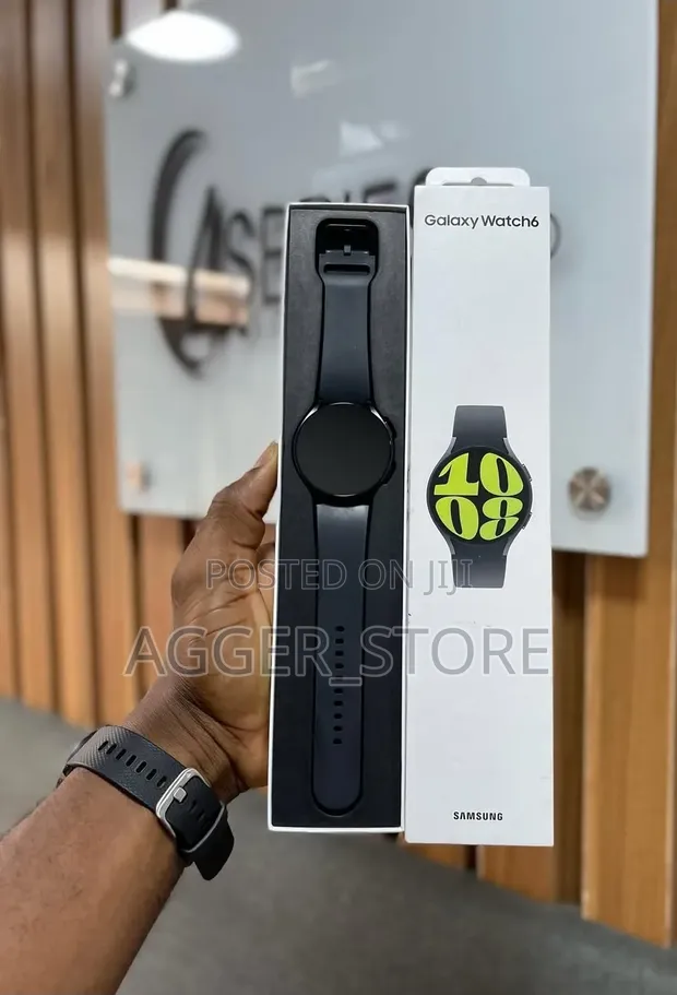 Samsung Galaxy Watch 6 44mm LTE Black Smartwatch - 1