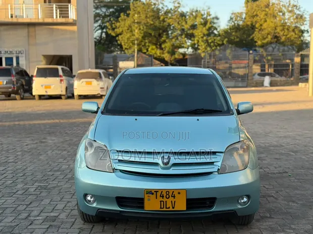 Toyota IST 2004 Blue - 1
