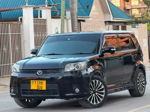 Toyota Corolla Rumion 2009 Black - 1