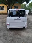 Toyota Sienta 2004 White - 2