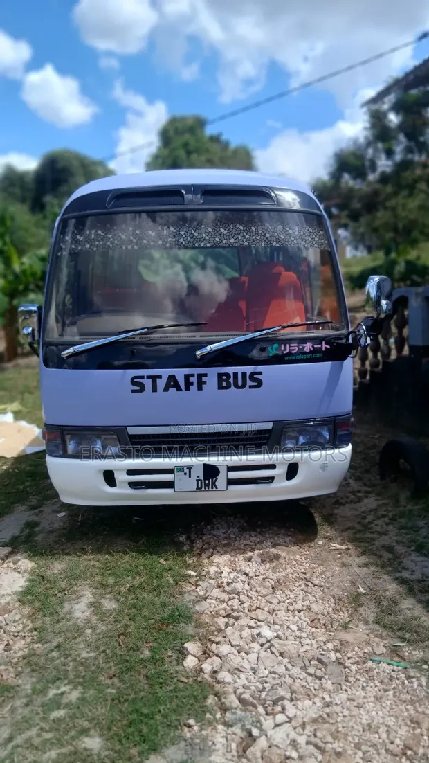Toyota Coaster 2002 - 1