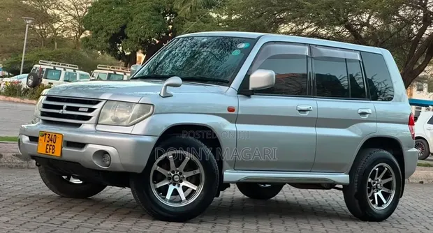 2002 Mitsubishi Pajero GDI - 1