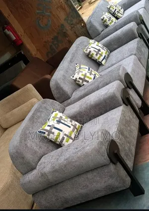 Lyimo Furniture Sofa Table - Brand New