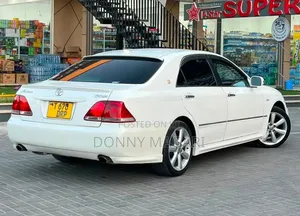 Toyota Crown Athlete 2006 White