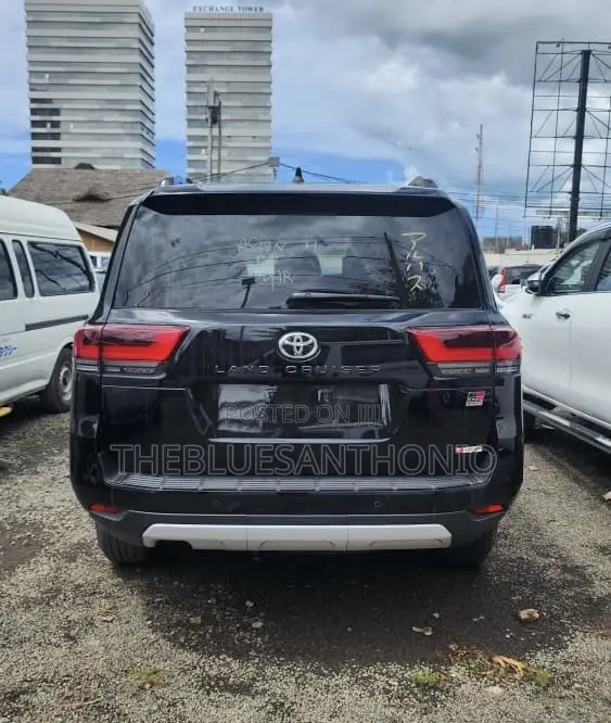 Toyota Land Cruiser 300 GR Sport 2025 - 1