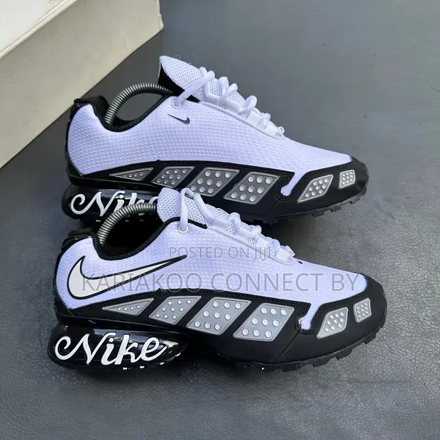Nike Shox Script Logo Edition Sneakers - 1
