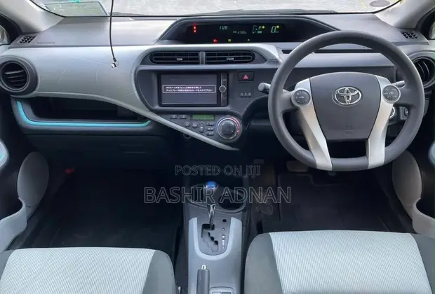 Toyota Aqua 2013 Gray - 1