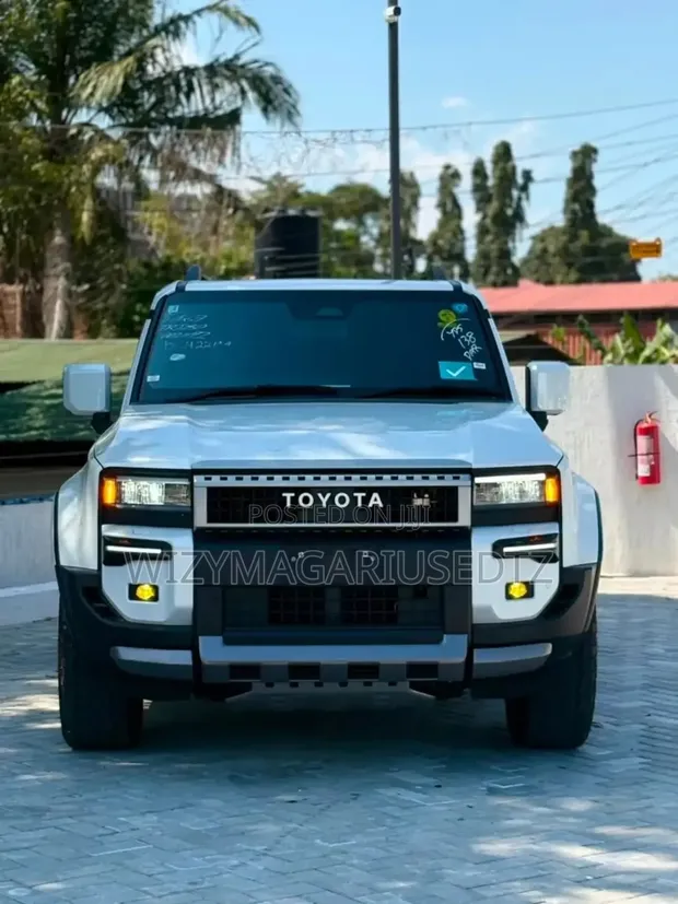 Toyota Land Cruiser Prado 2025 White - 1