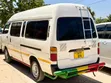 Toyota HiAce 2002 Nyeupe - 5