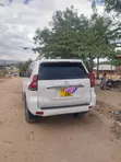 Toyota Land Cruiser Prado 2010 White - 4