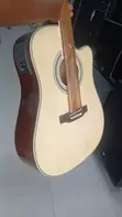 Gitaa la Umeme la Ibanez na Mfuko - 2