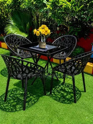 Dining Table and 4 Chairs