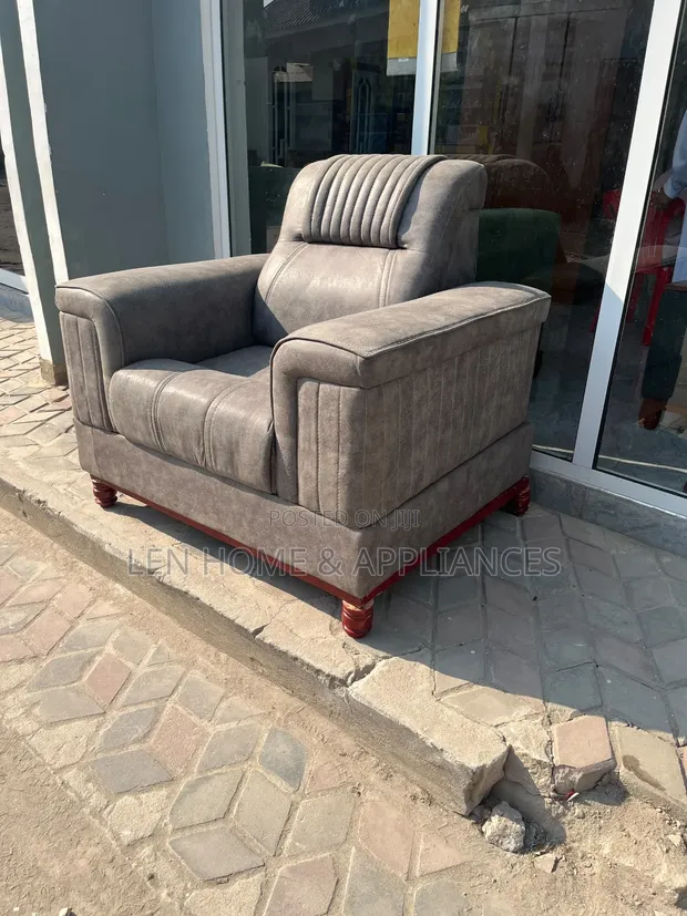 Single Luxury Sofa - 1