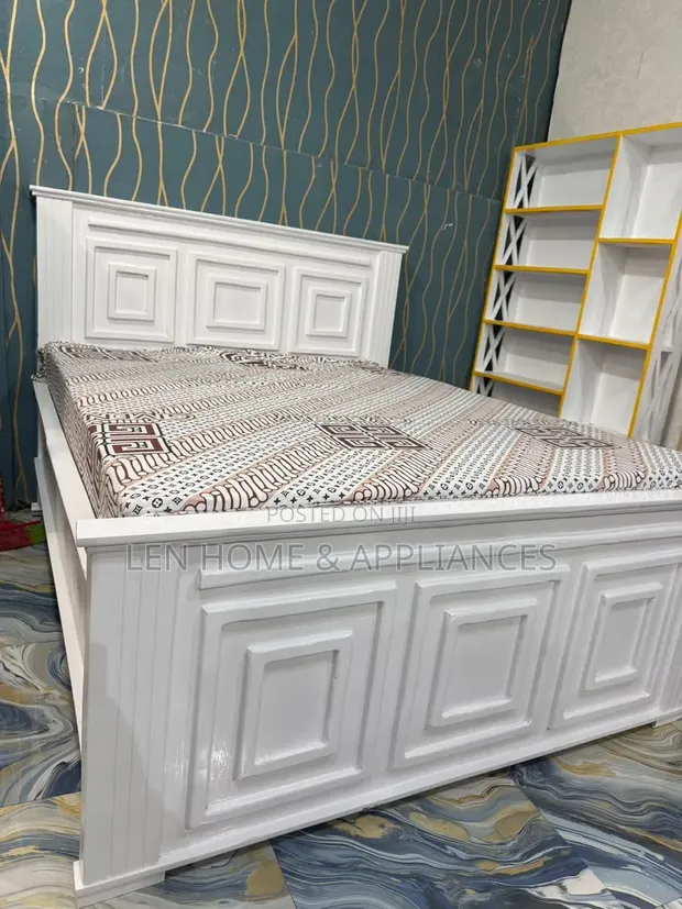 White Wood Bed 5/6 - 1