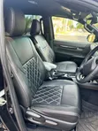 Toyota Hilux 2020 Nyeusi - 3