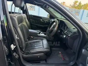 Mercedes-Benz E200 2014 Nyeusi