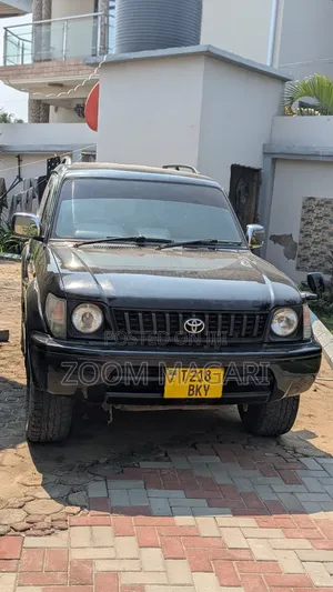 Toyota Land Cruiser Prado 2005 Nyeusi