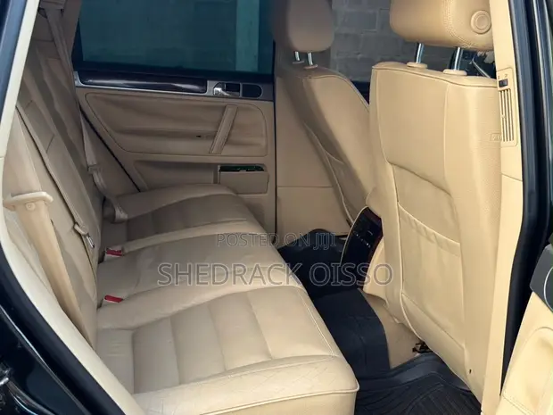 Volkswagen Touareg 2007 Black - 1