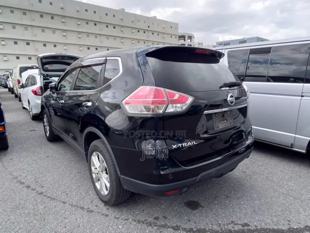 Nissan X-Trail 2.0 Petrol AWD 2016 Nyeusi - 1
