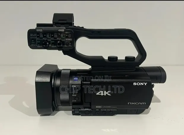 Sony HXR NX80 / PXW Z90 4K Video Camera - 1